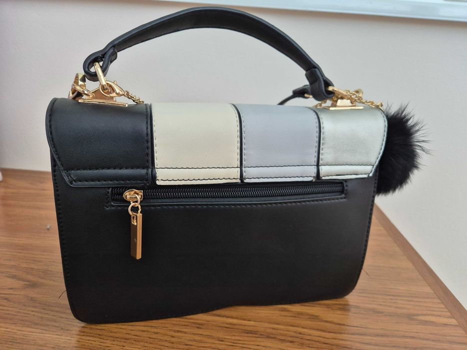 Дамска чанта от еко кожа.