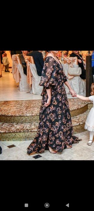 Vând rochie superbă