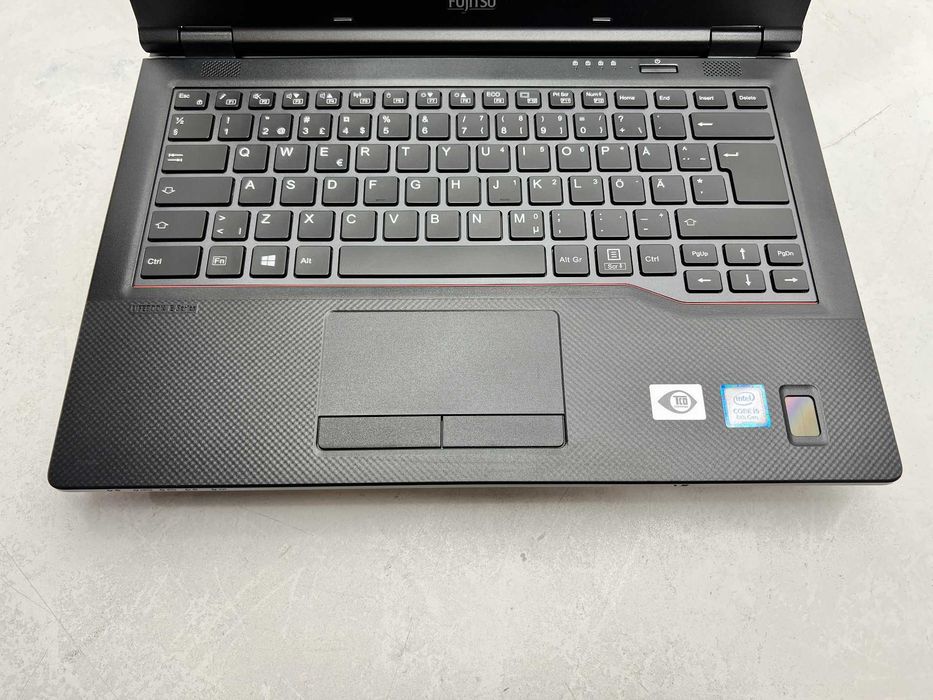 Реновиран лаптоп Fujitsu LIFEBOOK E549 i5-8265U 8GB 260GB/ Отлични