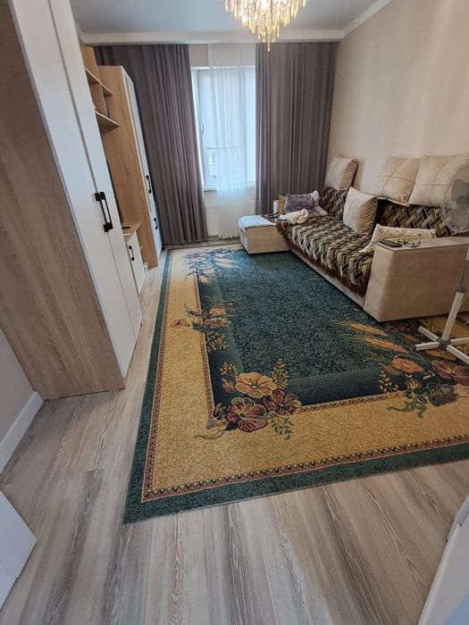 Продам ковёр в отличном состояний