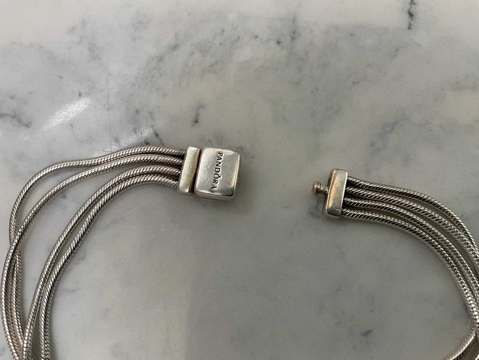 Гривна Пандора|Pandora