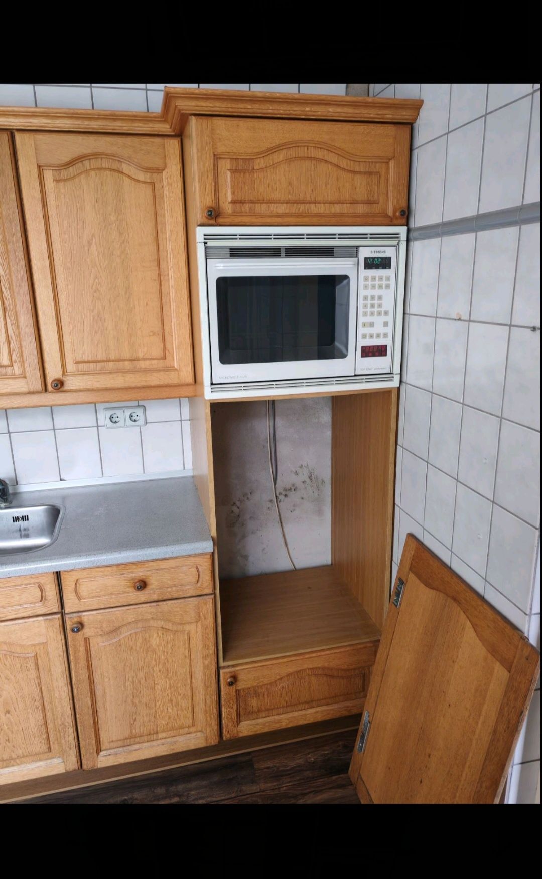Дъбова кухня с уреди