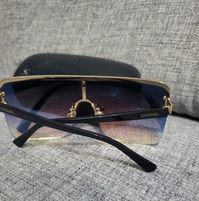 Солнцезащитные очки Chanel