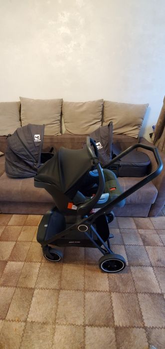 Коляска  3 в 1  .