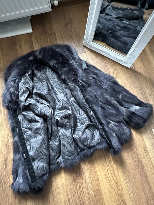 Blană naturală vulpe de culoare neagră cu inserții gri, marime 42/44