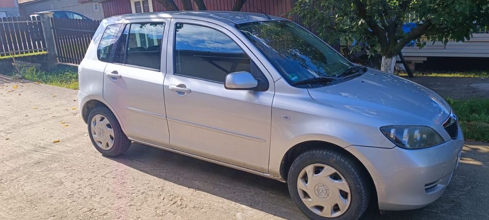 Mazda 2. 1,4benzina. 2007. Euro4