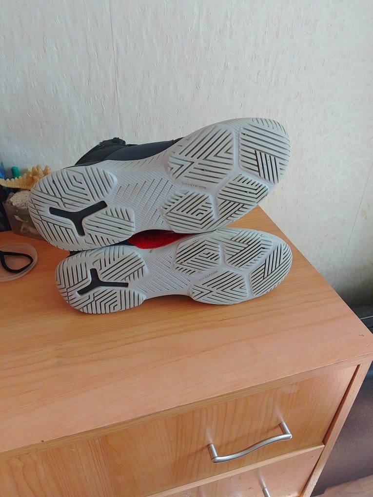 Мъжки баскетболни маратонки Tarmak N40