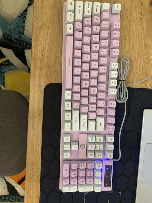 Клавитатура.