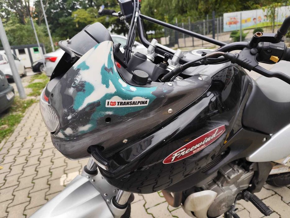 Moto Suzuki Freewind (A2)