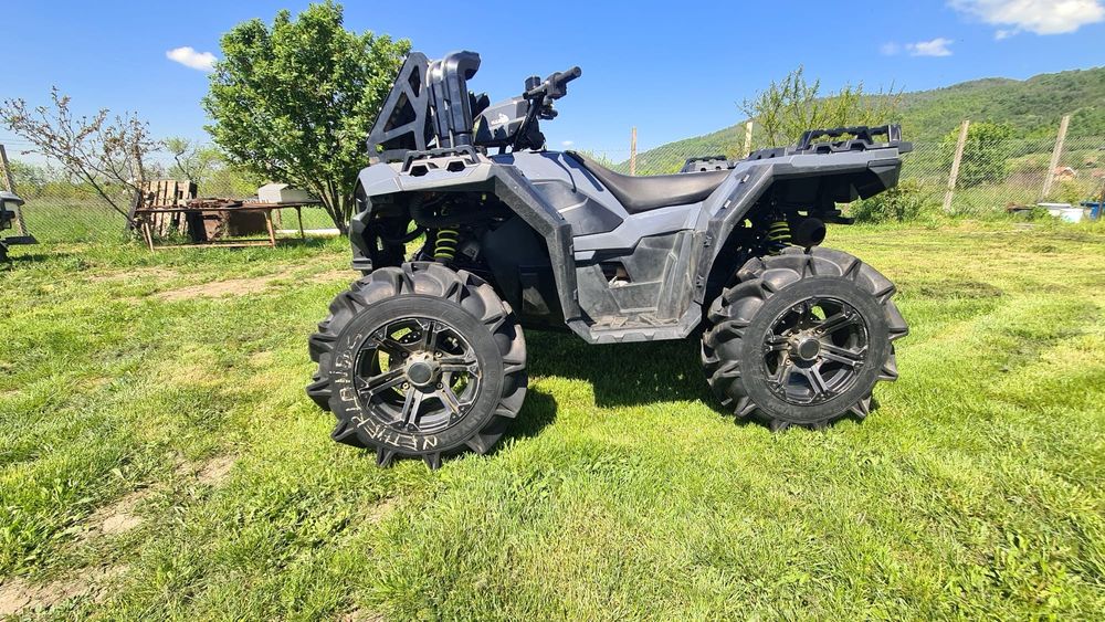 Vând sau schimb Polaris xp1000 2021