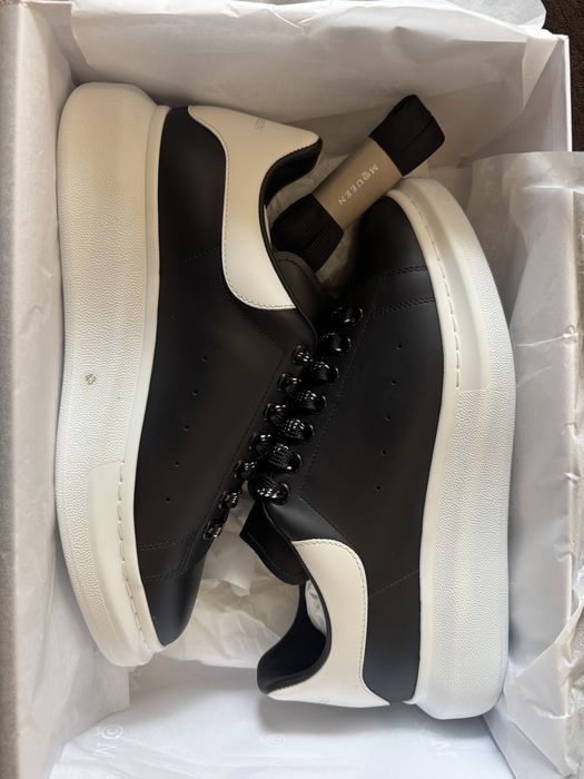 Чисто нови Alexander Mcqueen обувки