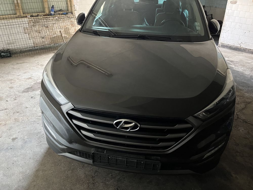 Hyundai tucson 4x4 на части