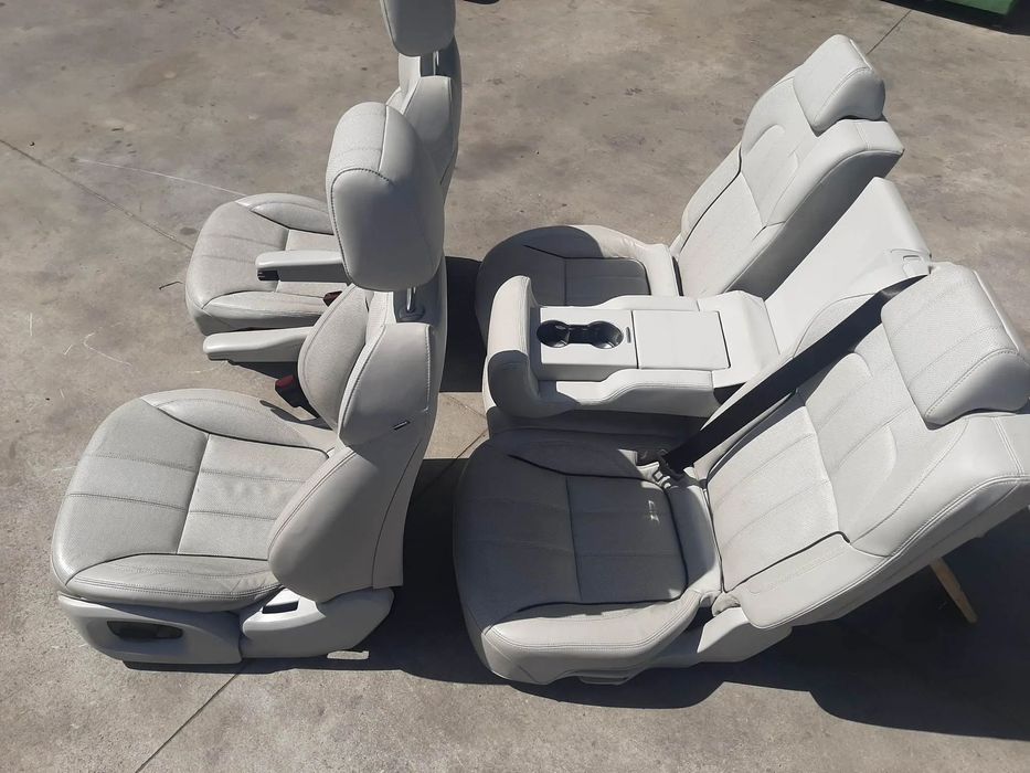 interior piele cu incalzire scaune fata banchete full electric  land rover l494 sport 2