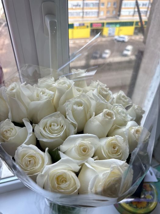 Цветы красивые, свежие, метровые