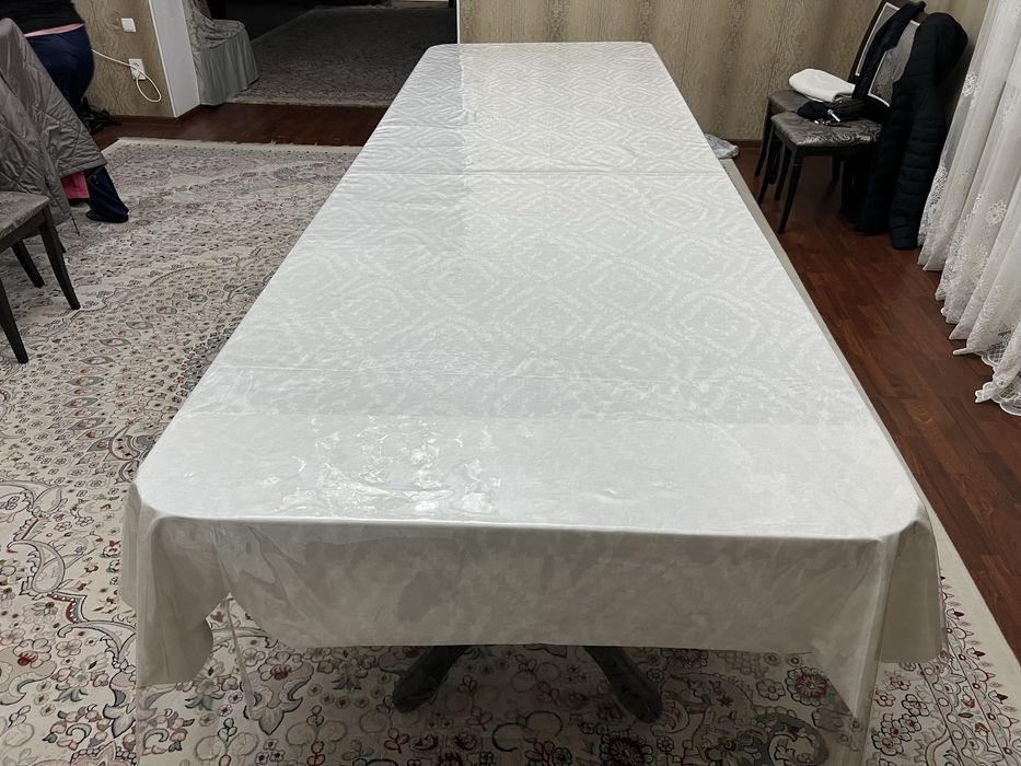 Стол в отличном состоянии