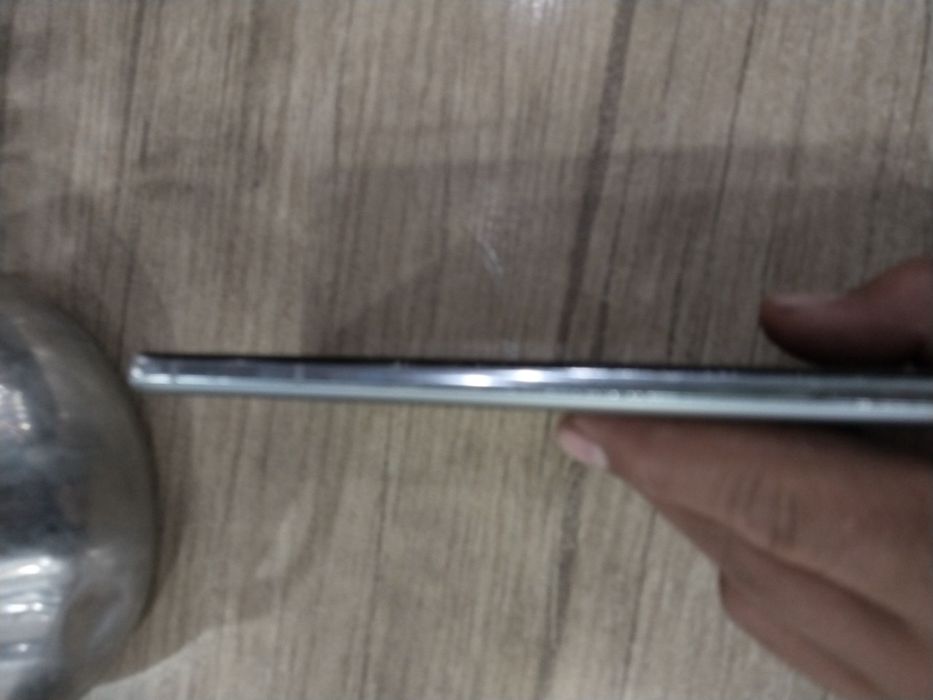 S21 ultra 5G ekrandan boshqa ayibi yo