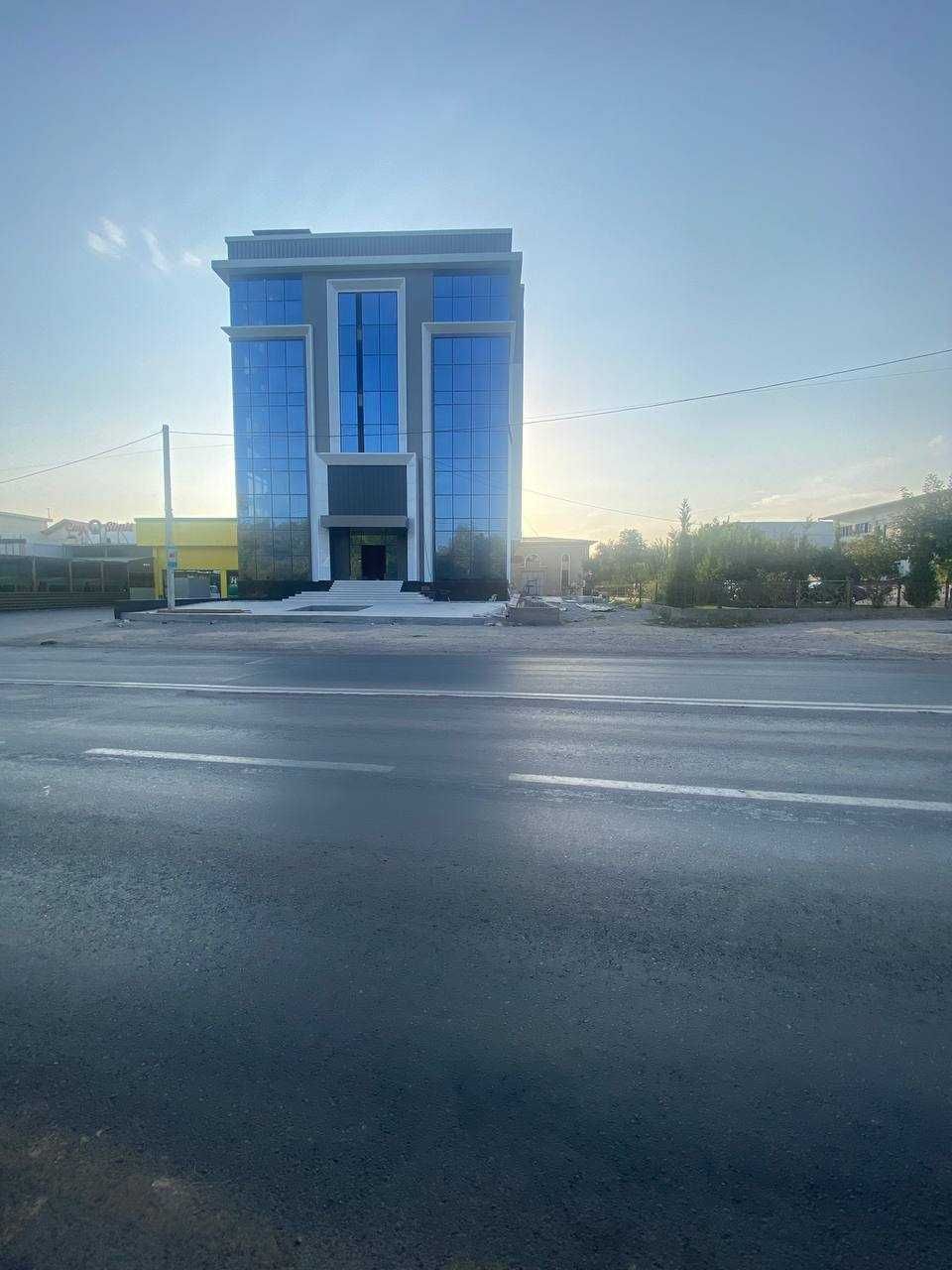 Учтепа туманида замонавий, кўп қаватли бино ижарага берилади