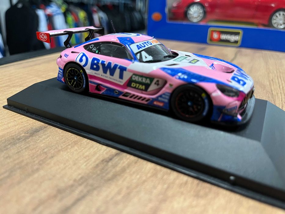 Колекционерски модел количкa MERCEDES AMG GT3 DTM Dealer Edition  1:43