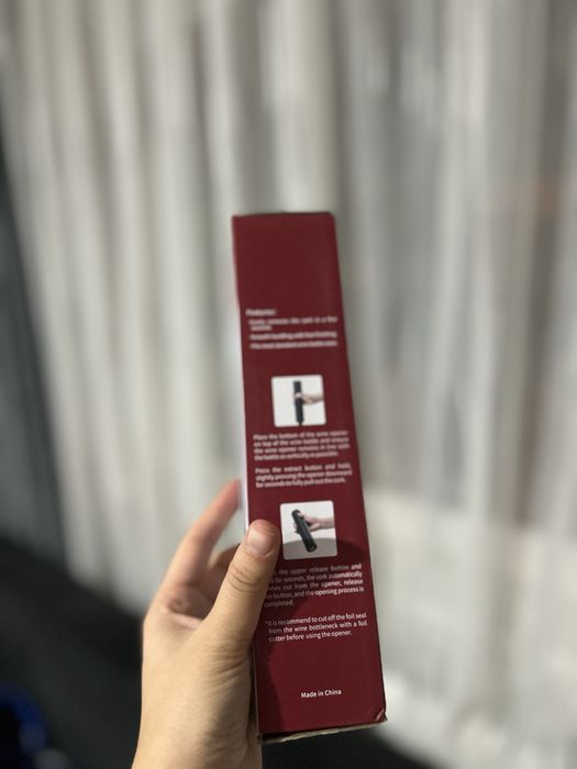 Desfacator electric de vin