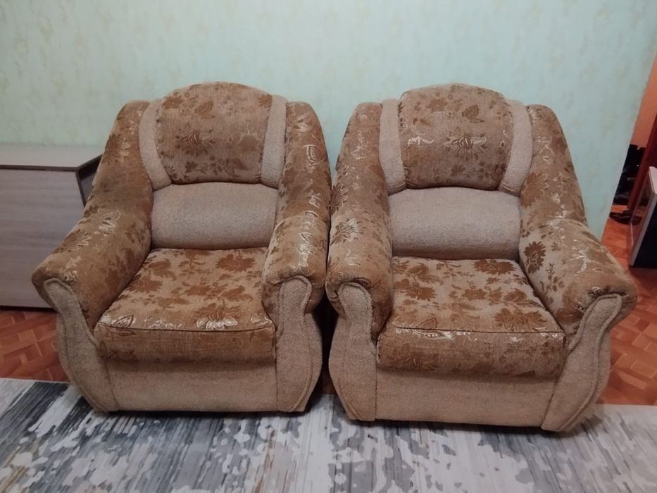 Продам диван и кресло