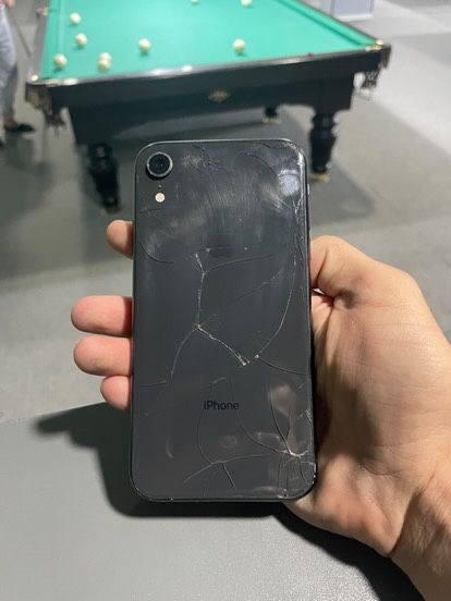 Продаётся Iphone XR 64Gb