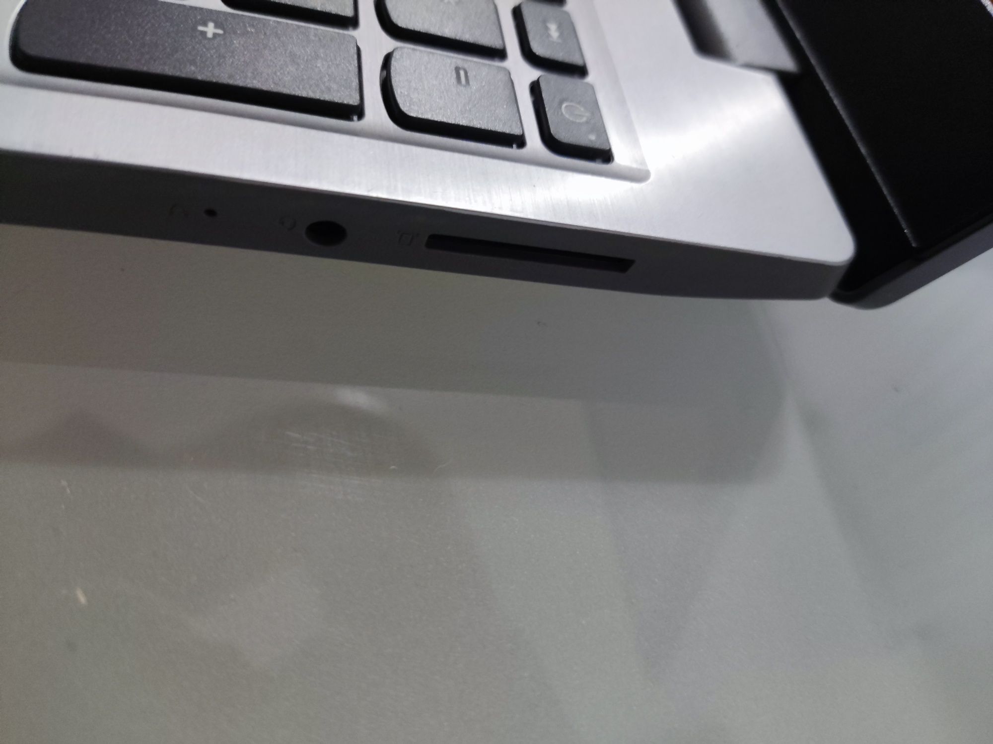 Vând laptop Lenovo IdeaPad S145