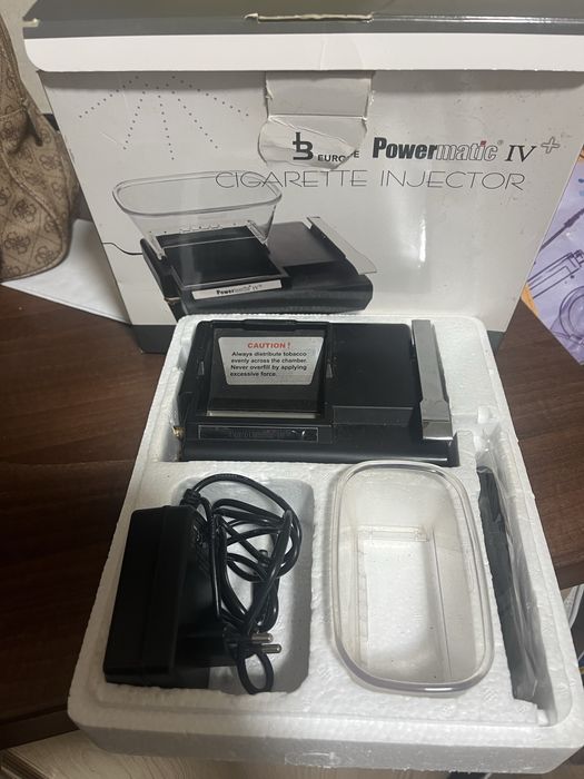 Powermatic 4 dispositiv de facut tigari