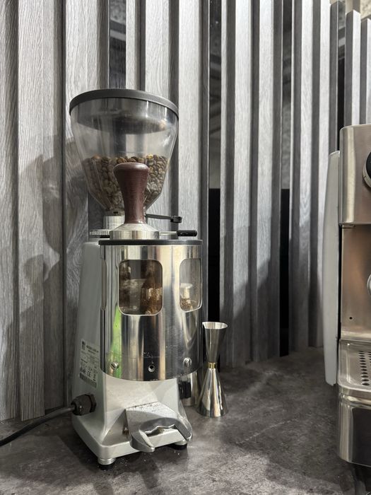 Koffe Aparat Kafe va restoran uchun