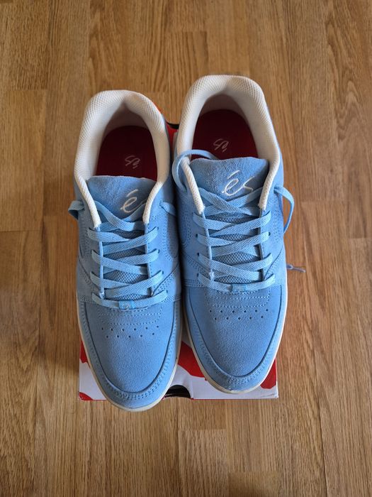 Adidași és (casual, skateboard)