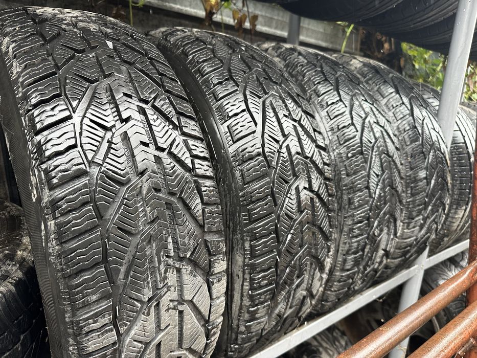 Зимни гуми 215 60 R17