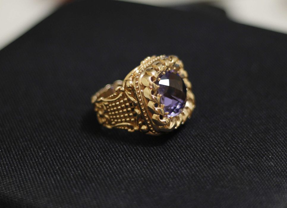 продам эксклюзивный золотой перстень