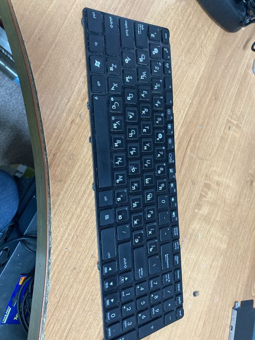 Клавиатура на ноутбук