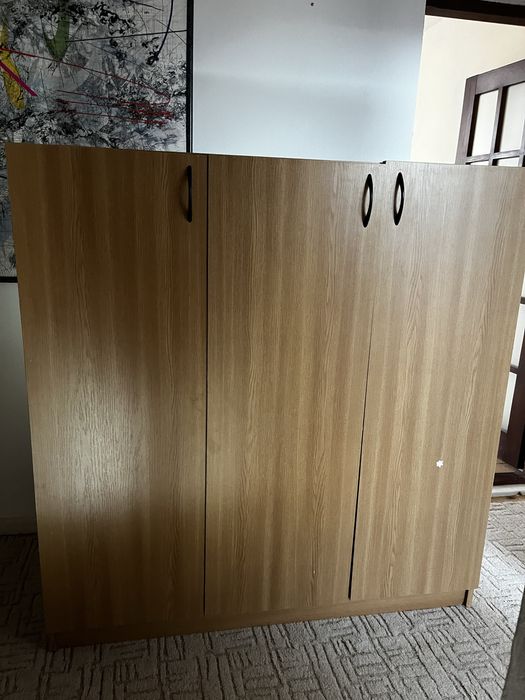 Dulap de haine in stare buna