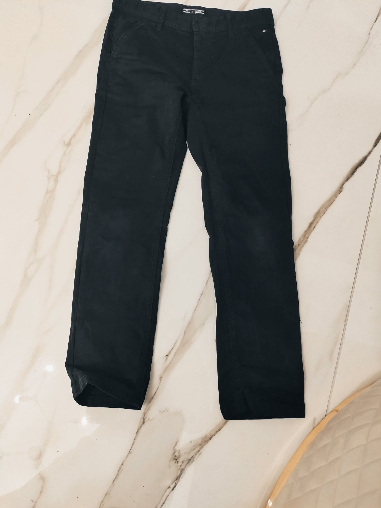 Pantaloni chino Tommy Hilfiger, mărimea 140