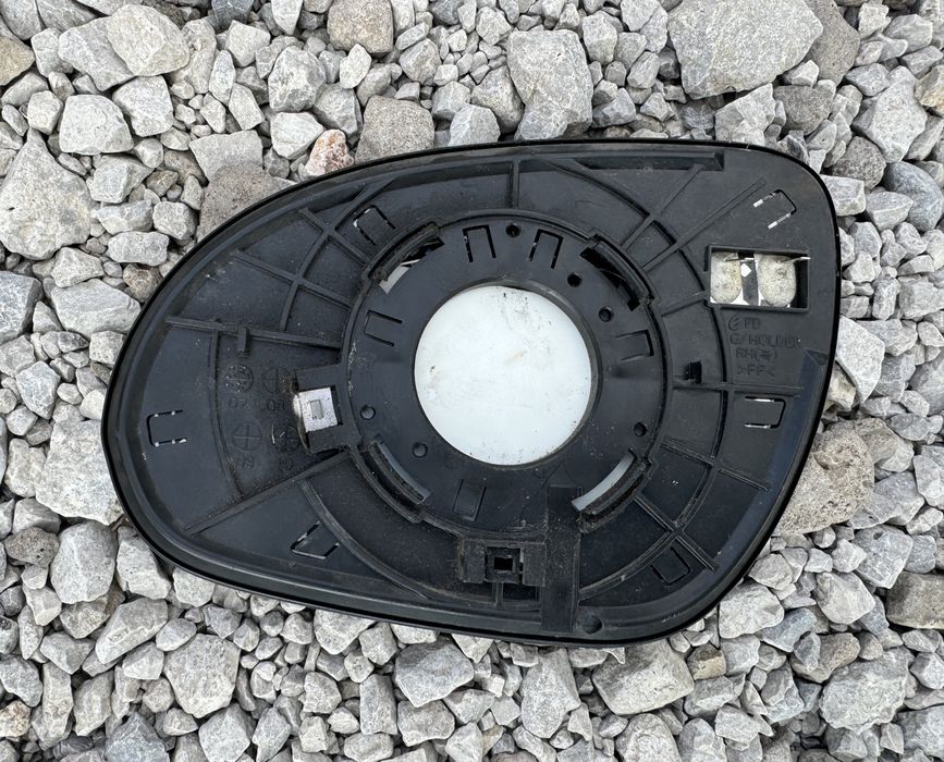 Оригинално стъкло за дясно огледало за Hyundai i 30/ Хюндай и 30