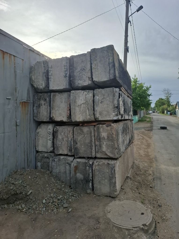 Продам фбскиии 4