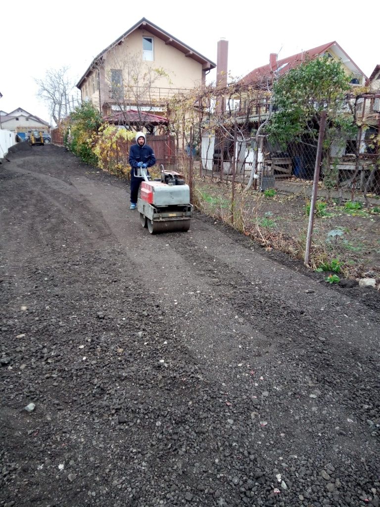 Compactări fundații, alei parcări, spatii înguste. Piatră. 5t