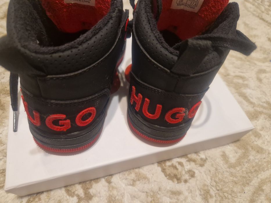 Детски затворени обувки HUGO
