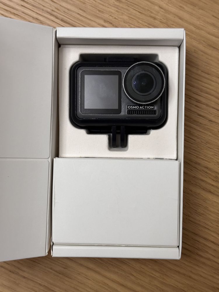 DJI Osmo Action с аксесоари