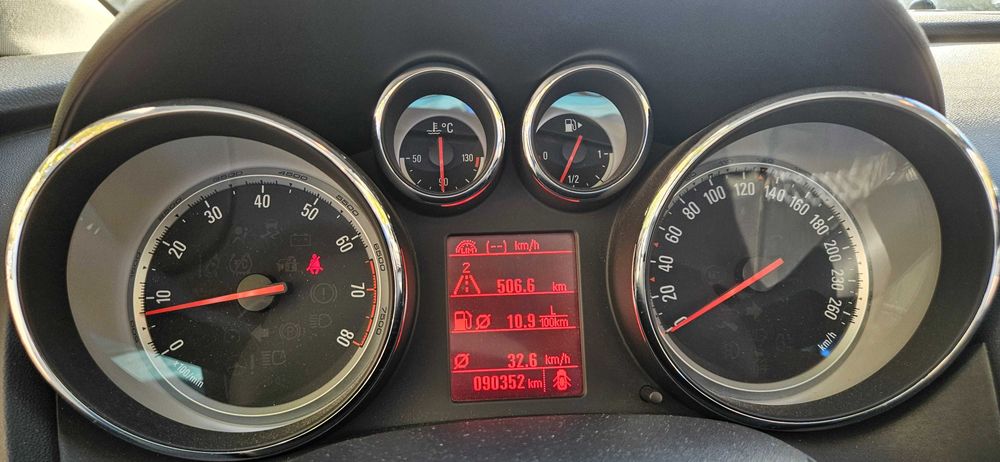 Vand Opel Astra J Sedan Enjoy 2016