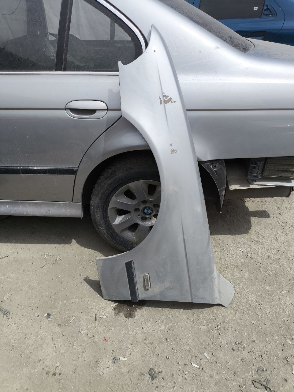 BMW E39 Крыло переднее левое