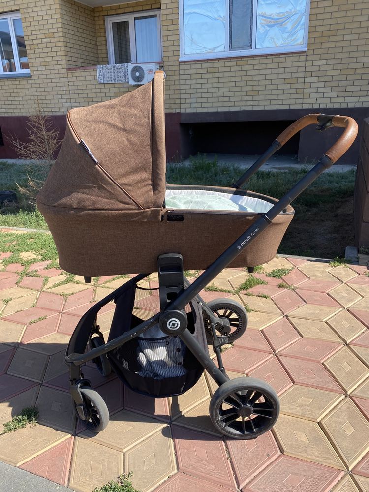 Продам коляску люльку без прогулки
