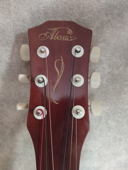 Гитара в отличном состоянии