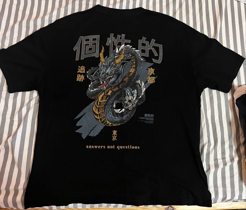 Oversized тениска на анимация с дракон