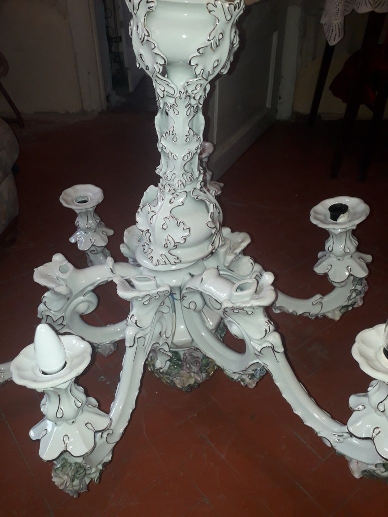 Candelabru din portelan