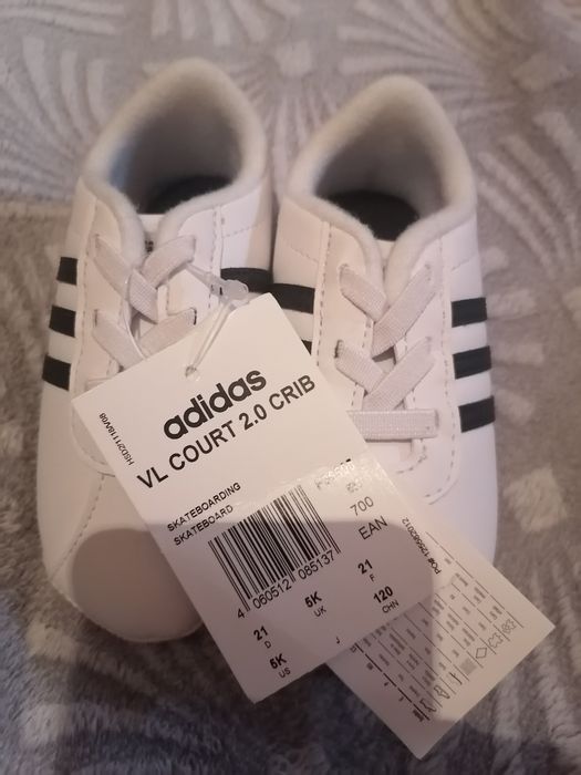 Меки обукви адидас