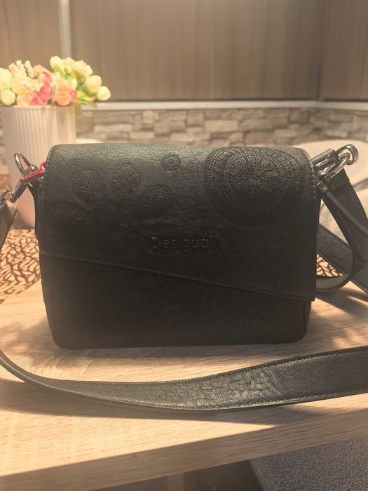 Нова чанта desigual