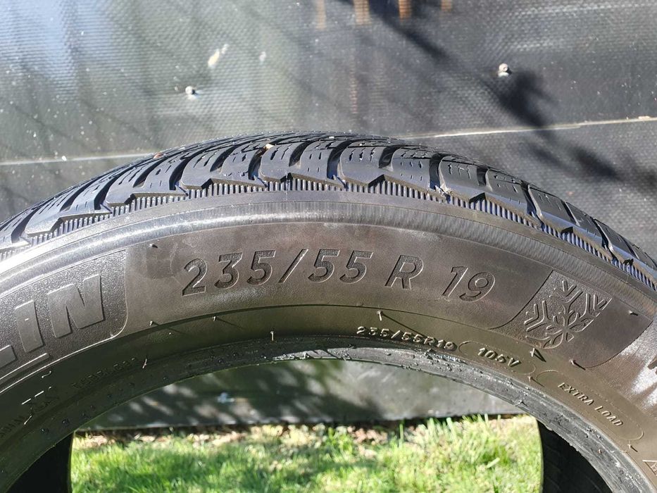 Vând cauciucuri de iarnă Michelin Pilot Alpin 5 SUV