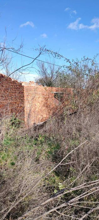 Стара къща с лятна кухня и голям парцел-с. Долно Сираково, обл.Хасково