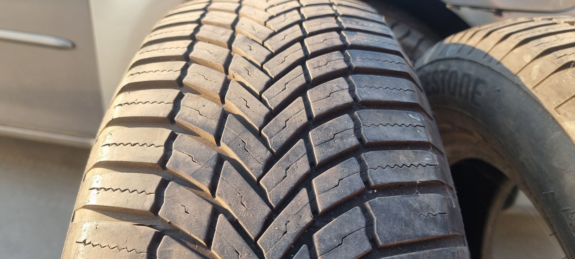 Гуми 225 65 17 Bridgestone